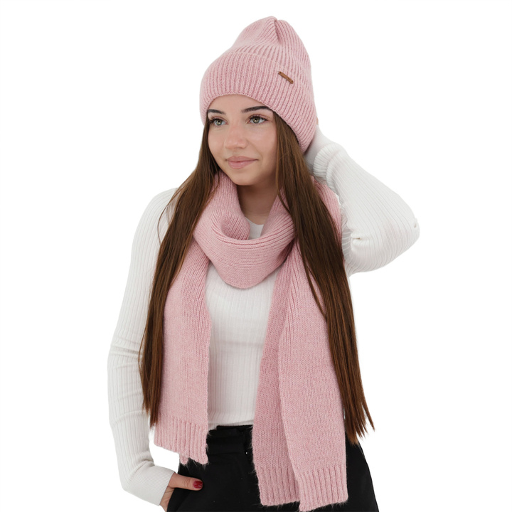 Woman's winter set: hat and scarf, pink, with merino wool, Seala
