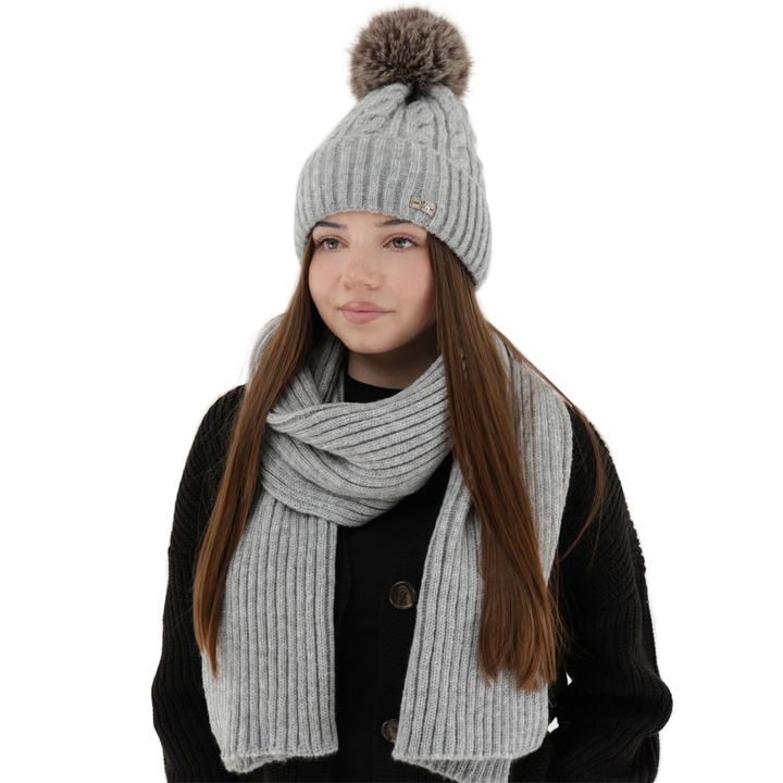 Woman's winter set: hat and scarf, gray, Lunetta