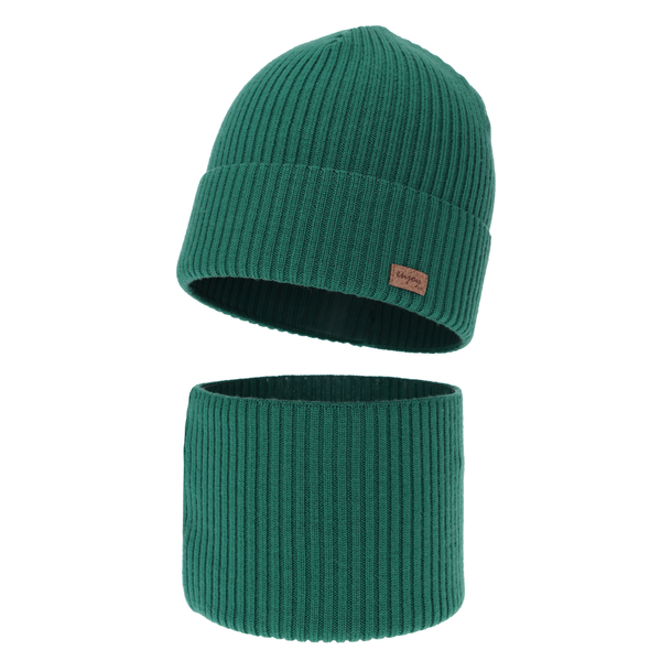 Boy's spring/ autumn set: hat and tube scarf green 100% extra finemerino wool Intro