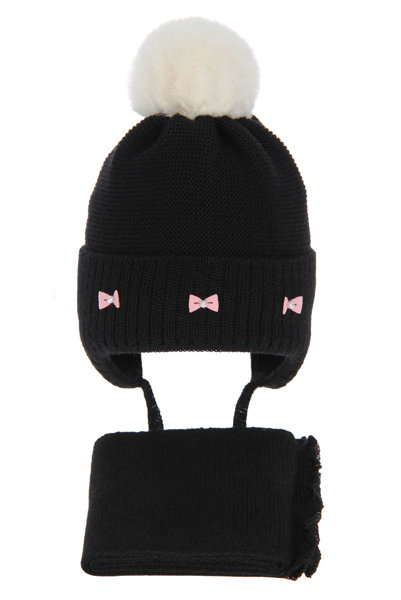 Girl's winter set: black merino wool hat and scarf Maribel