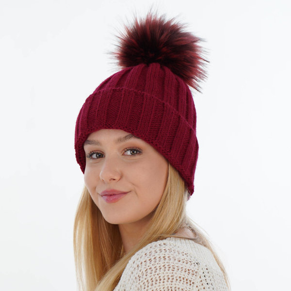 Woman's winter hat burgund Mokka with pompom