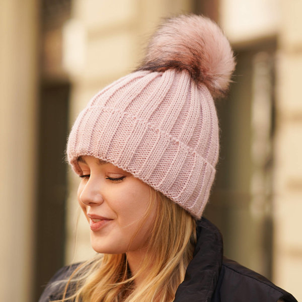 Woman's winter hat pink Mokka with pompom