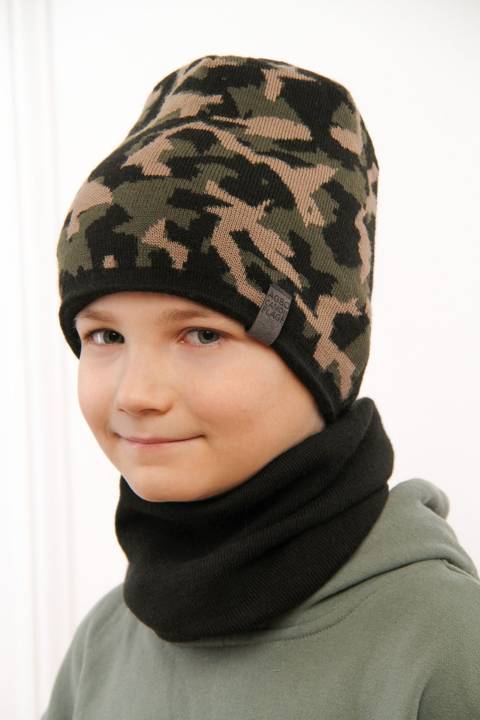 Children's hat with tube Kamuf