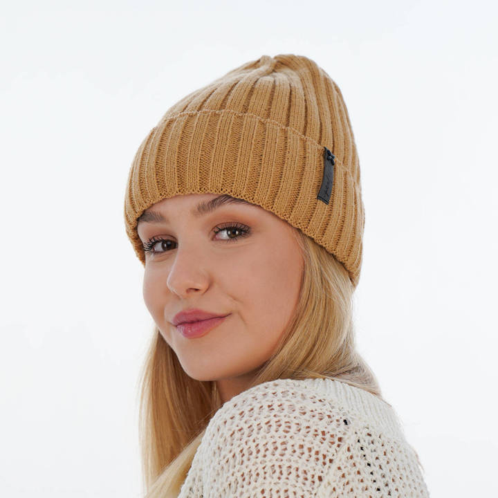 Woman's winter hat camel Parisa