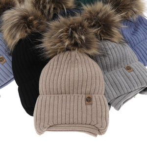 Boy's winter set: hat and tube scarf, beige, 100% extra fine merino wool Juno