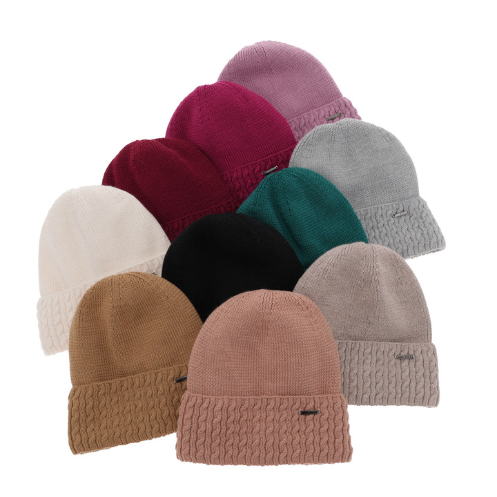 Woman's winter hat in pink merino wool Febe