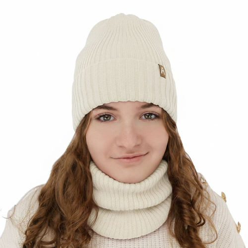 Girl's winter set: hat and tube scarf ecru merino wool Peggy
