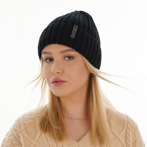 Woman's winter hat pink Parisa