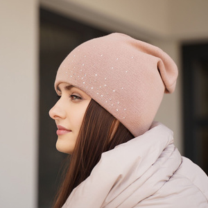 Woman's winter hat beige merino wool Minerwa