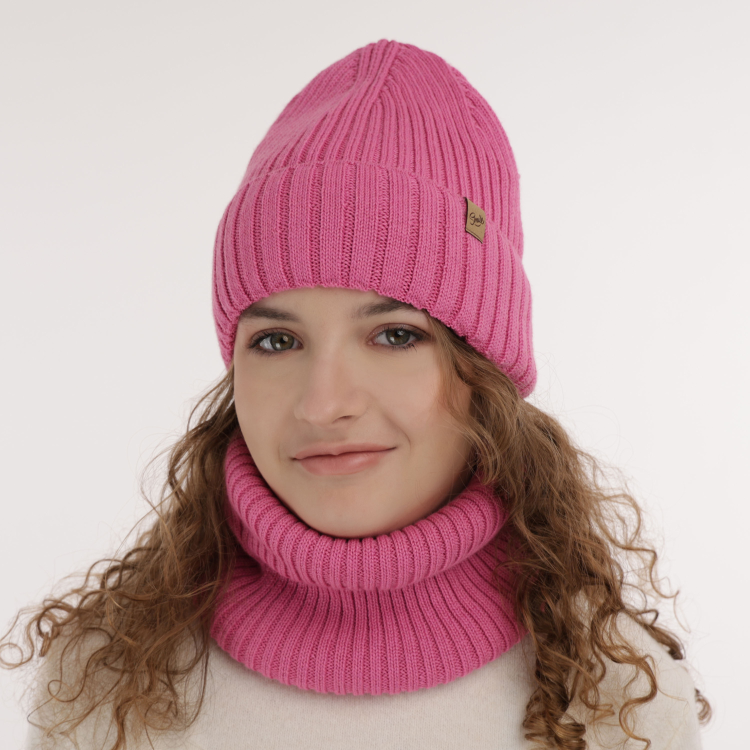 Girl's winter set: hat and tube scarf green merino wool Mesalia