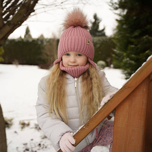 Girl's winter set: hat and tube scarf pink Preria with pompom