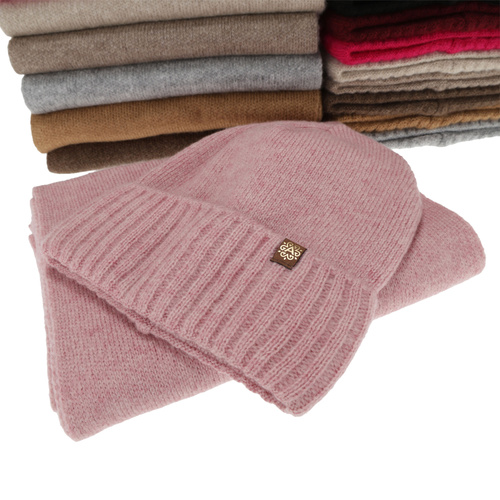 Woman's winter set: hat and scarf, light beige, Shasta