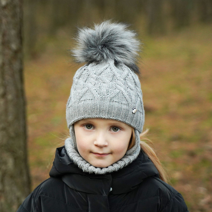 Girl's winter set: hat and tube scarf ecru Elena with pompom
