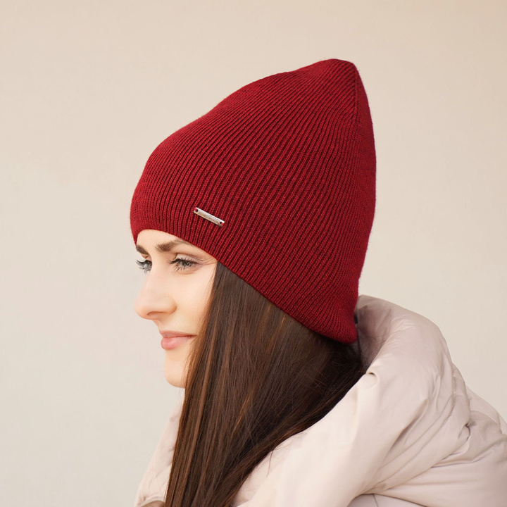 Woman's winter hat beige Veneda