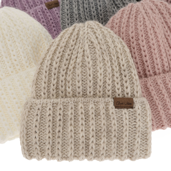 Woman's winter hat green Ceres