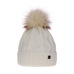 Woman's winter hat ecru Renika with pompom