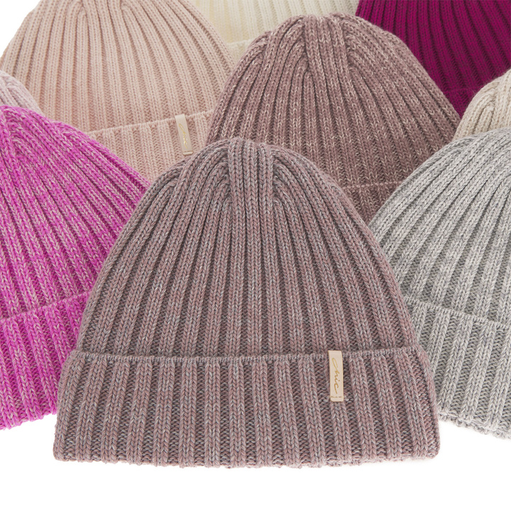 Woman's winter hat pink merino wool Missi