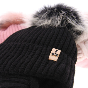 Girl's winter set: hat and tube scarf pink Preria with pompom