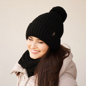 Woman's winter set: hat and scarf burgund Lupita with pompom