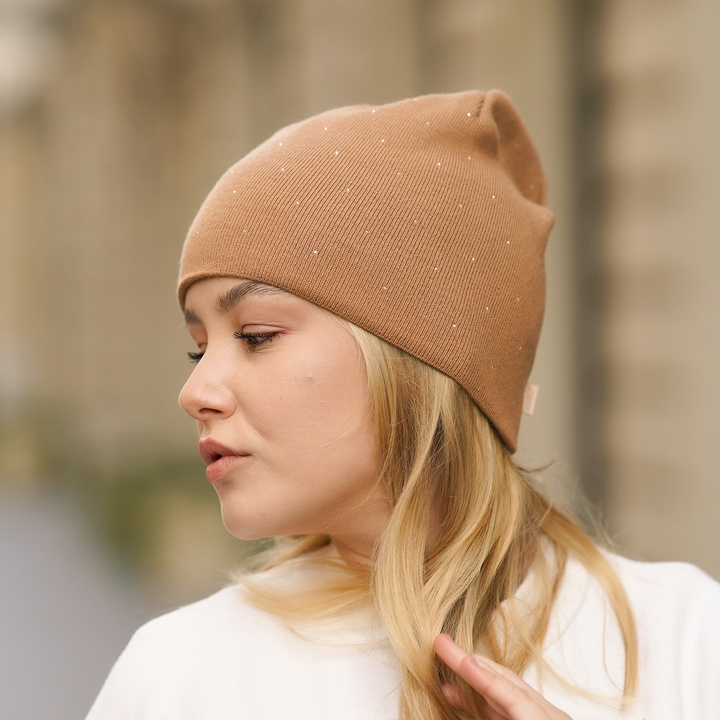 Woman's spring/ autumn hat violet Grecja