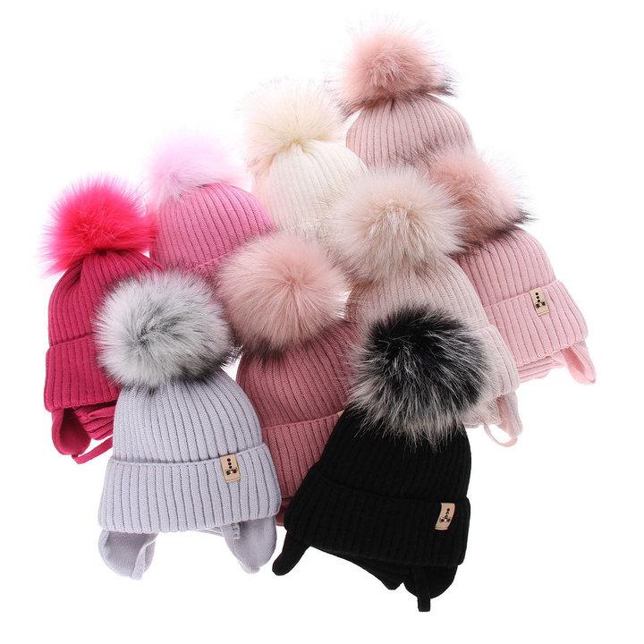 Girl's winter set: hat and tube scarf pink Preria with pompom