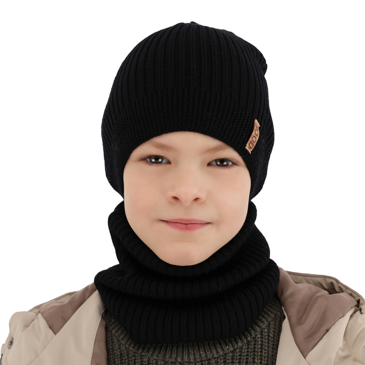 Boy's spring/ autumn set: hat and tube scarf Grau 100% extra finemerino wool Chester