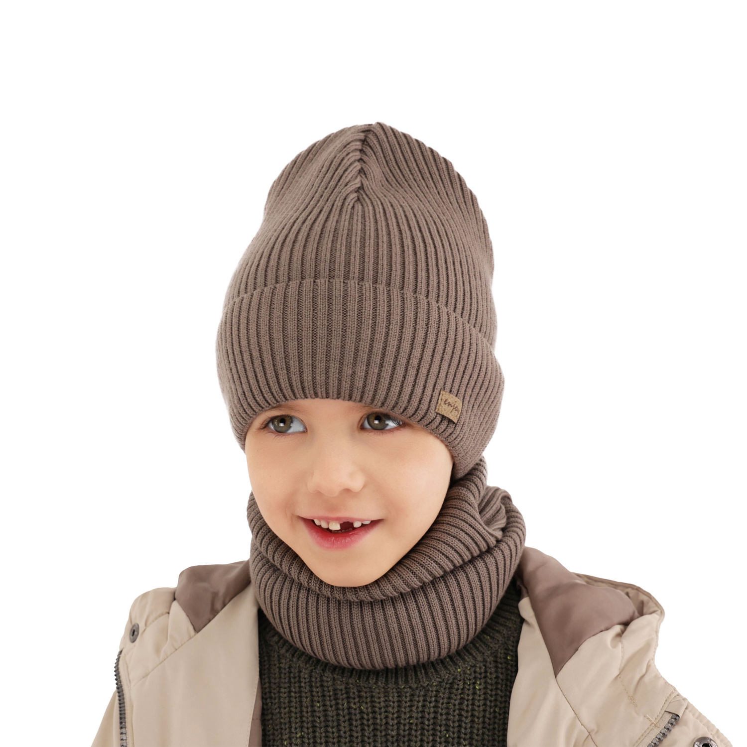 Boy's spring/ autumn set: hat and tube scarf brown 100% extra finemerino wool Intro