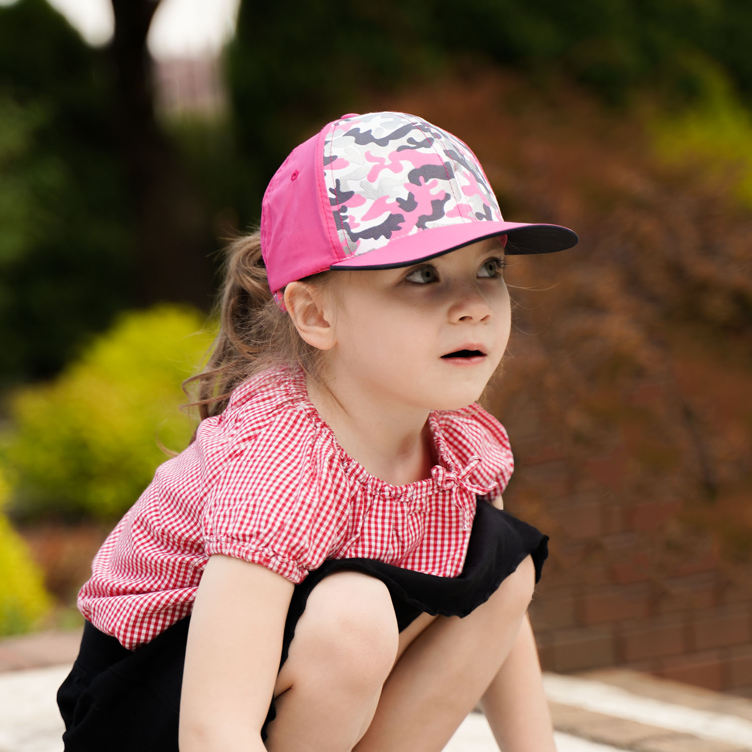 Girl's summer cap black Moro