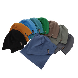 Boy's spring/ autumn set: hat and tube scarf green Hobart
