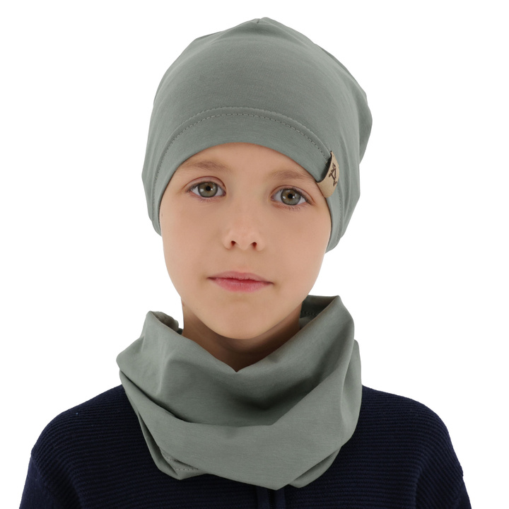Boy's spring/ autumn set: hat and tube scarf green Hobart