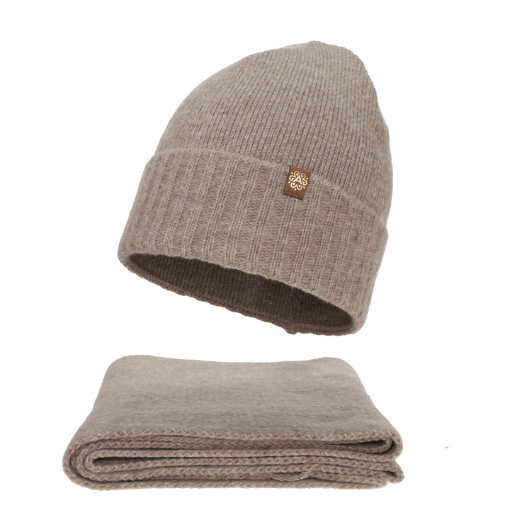 Woman's winter set: hat and scarf, light beige, Shasta