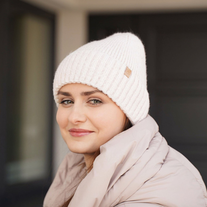Woman's winter hat, khaki, merino wool Alvara