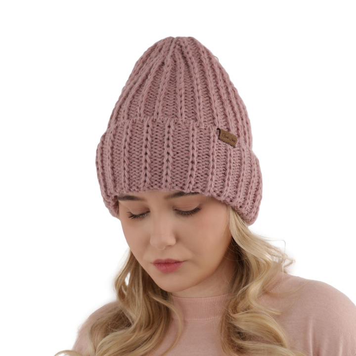 Woman's winter hat violet Ceres