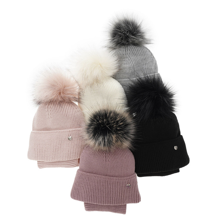 Girl's winter set: hat and tube scarf ecru Reneta with pompom