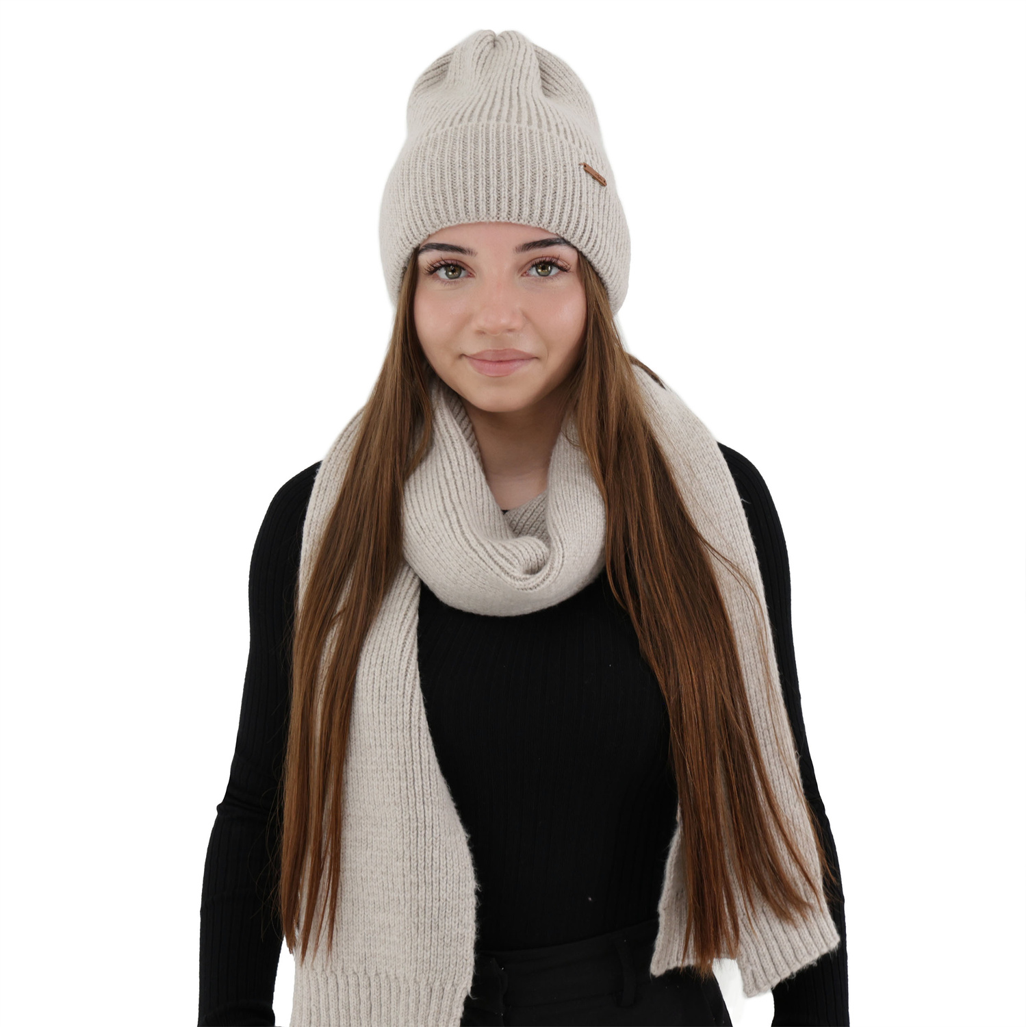 Woman's winter set: hat and scarf, beige, with merino wool, Seala