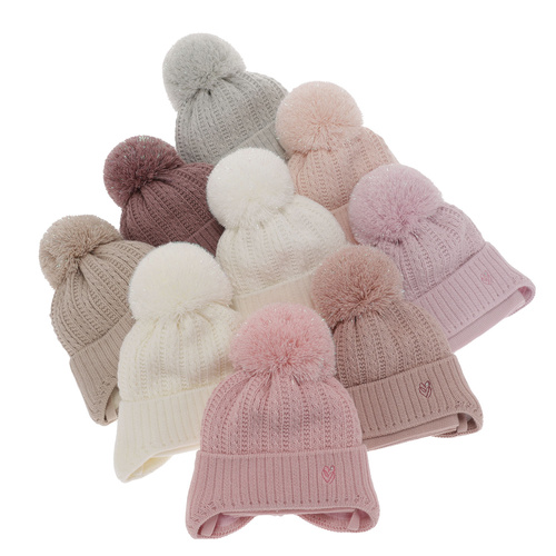 Girl's winter set: hat and scarf ecru with pompom Marisa