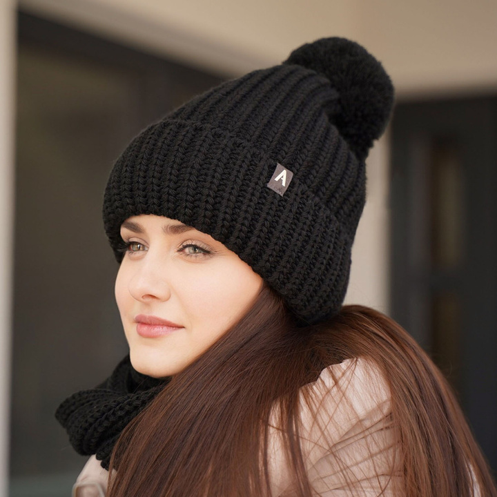 Woman's winter set: hat and scarf burgund Lupita with pompom