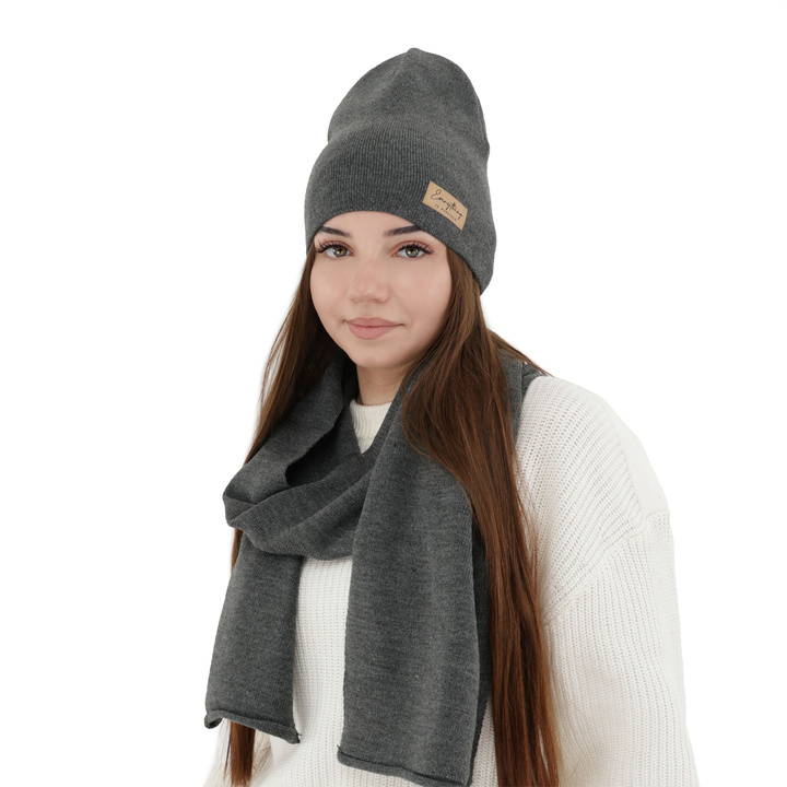 Woman's spring/ autumn set: hat and scarf grey Zula