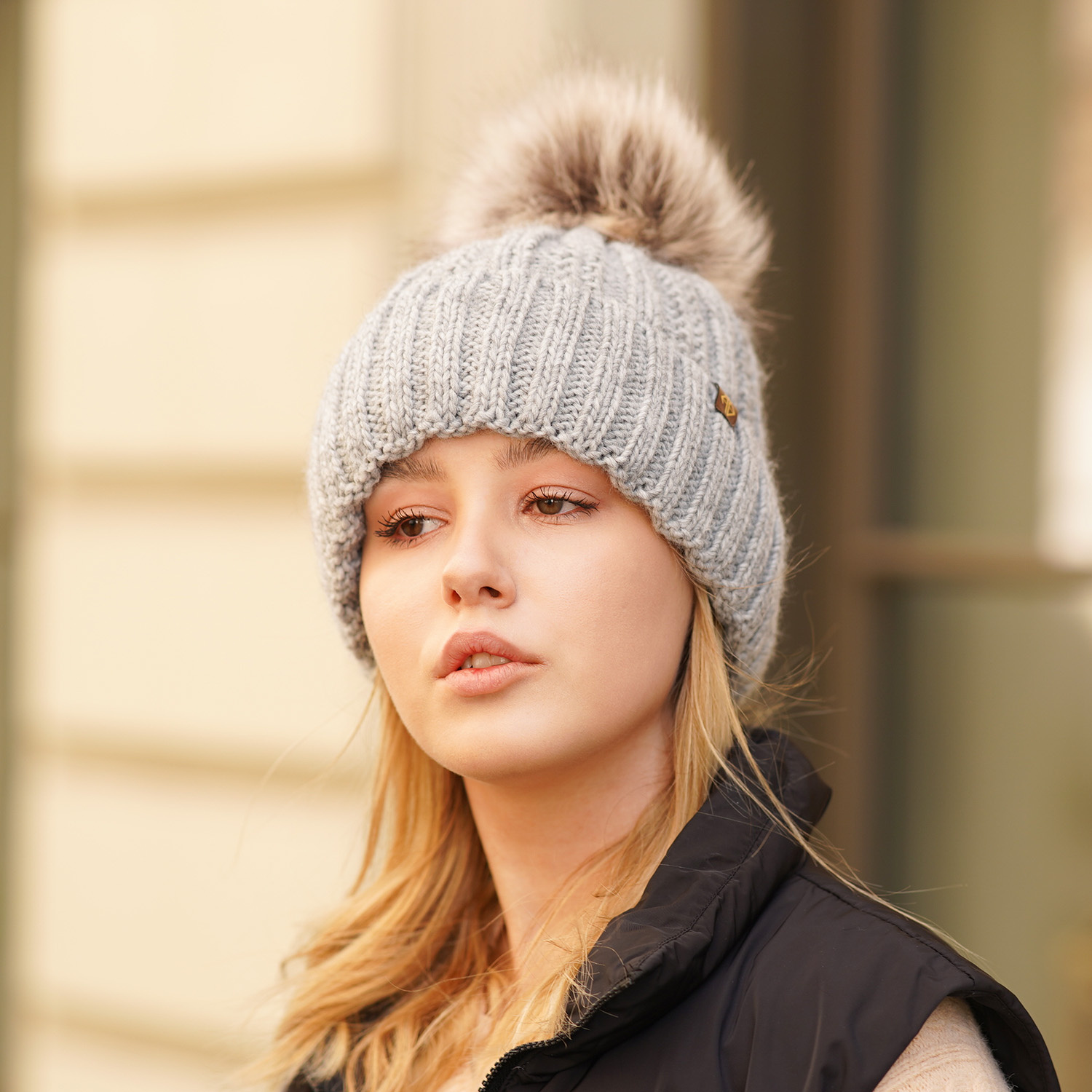 Woman's winter hat grey Rene with pompom