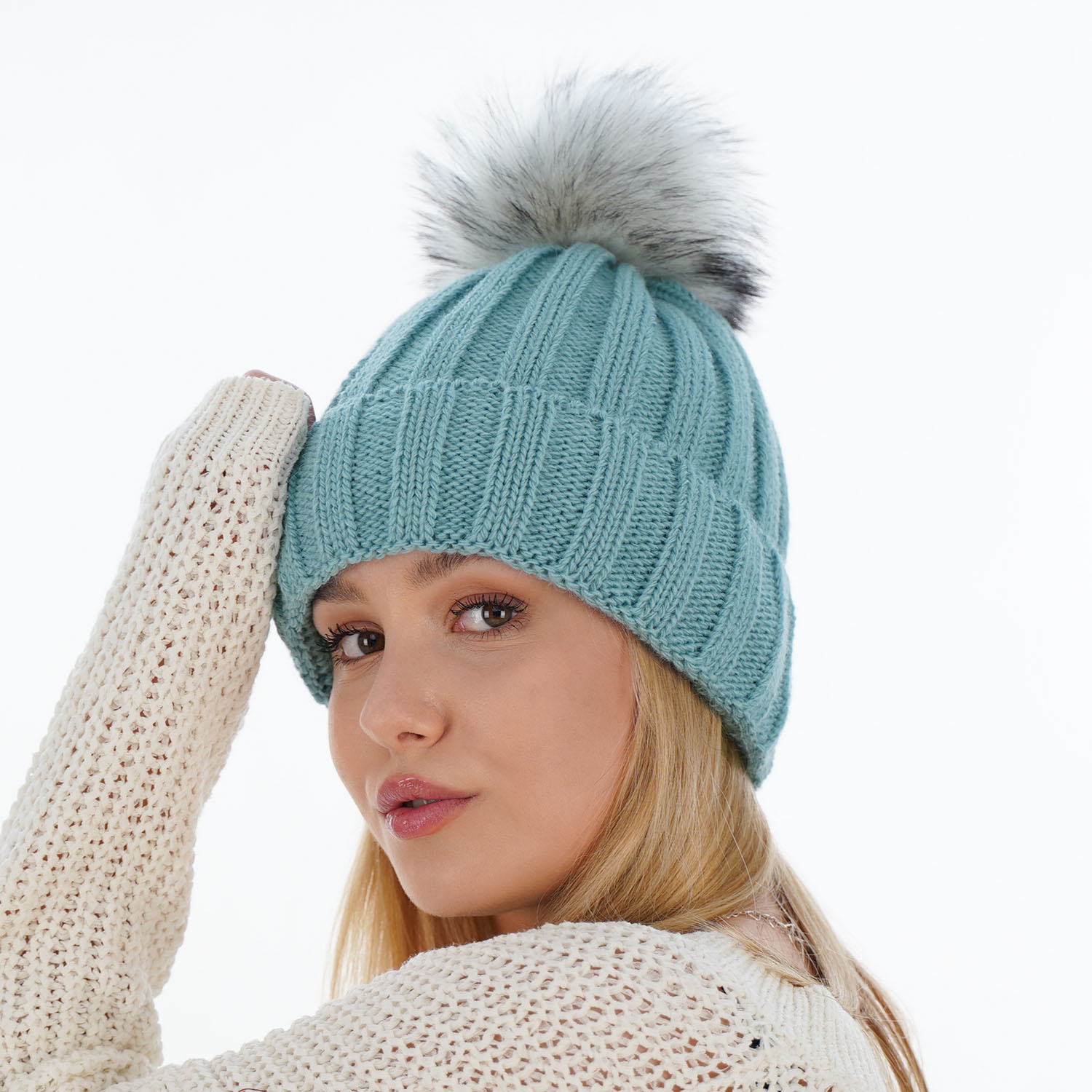 Woman's winter hat camel Mokka with pompom