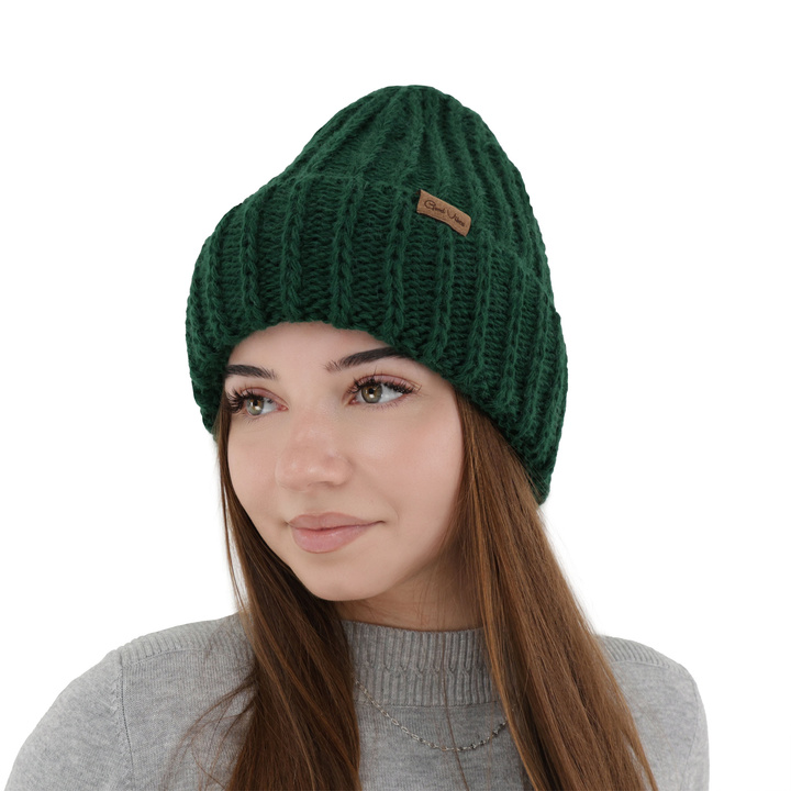 Woman's winter hat green Ceres