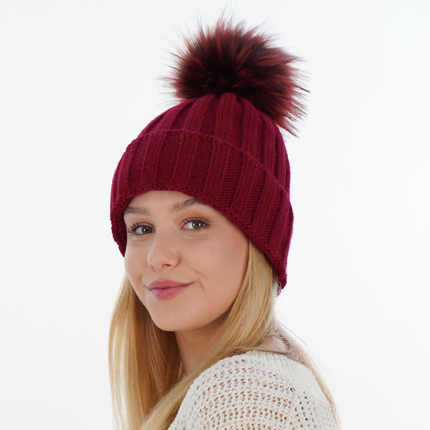 Woman's winter hat pink Mokka with pompom