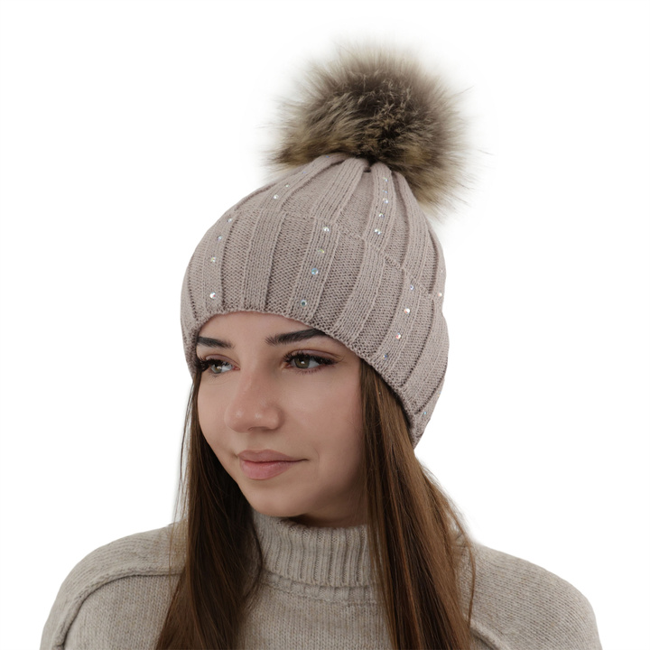 Woman's winter hat beige Mada with pompom