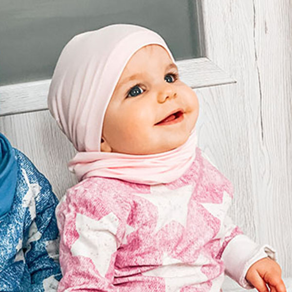 Girl's spring/ autumn set: hat and tube scarf pink Hazelka