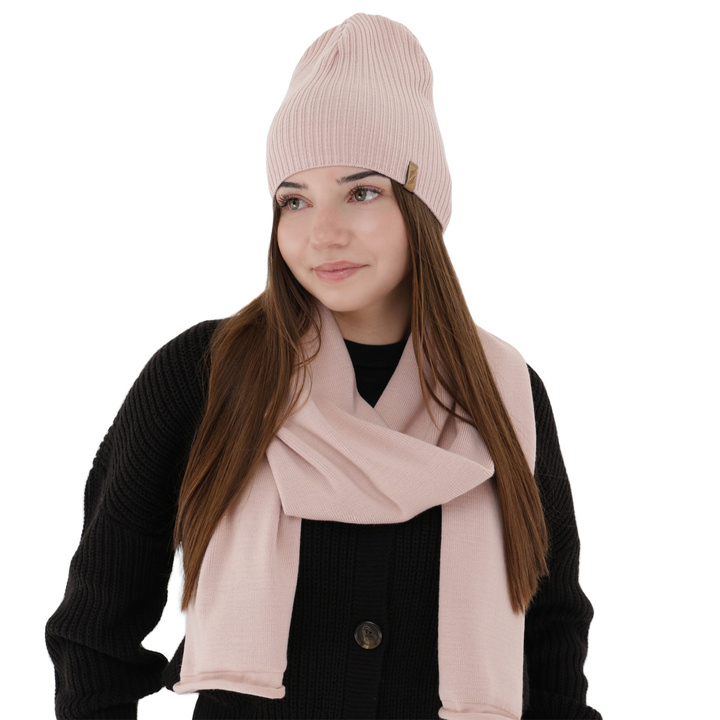 Woman's winter set: hat and scarf, pink, Fena