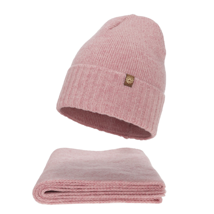 Woman's winter set: hat and scarf, red, Shasta