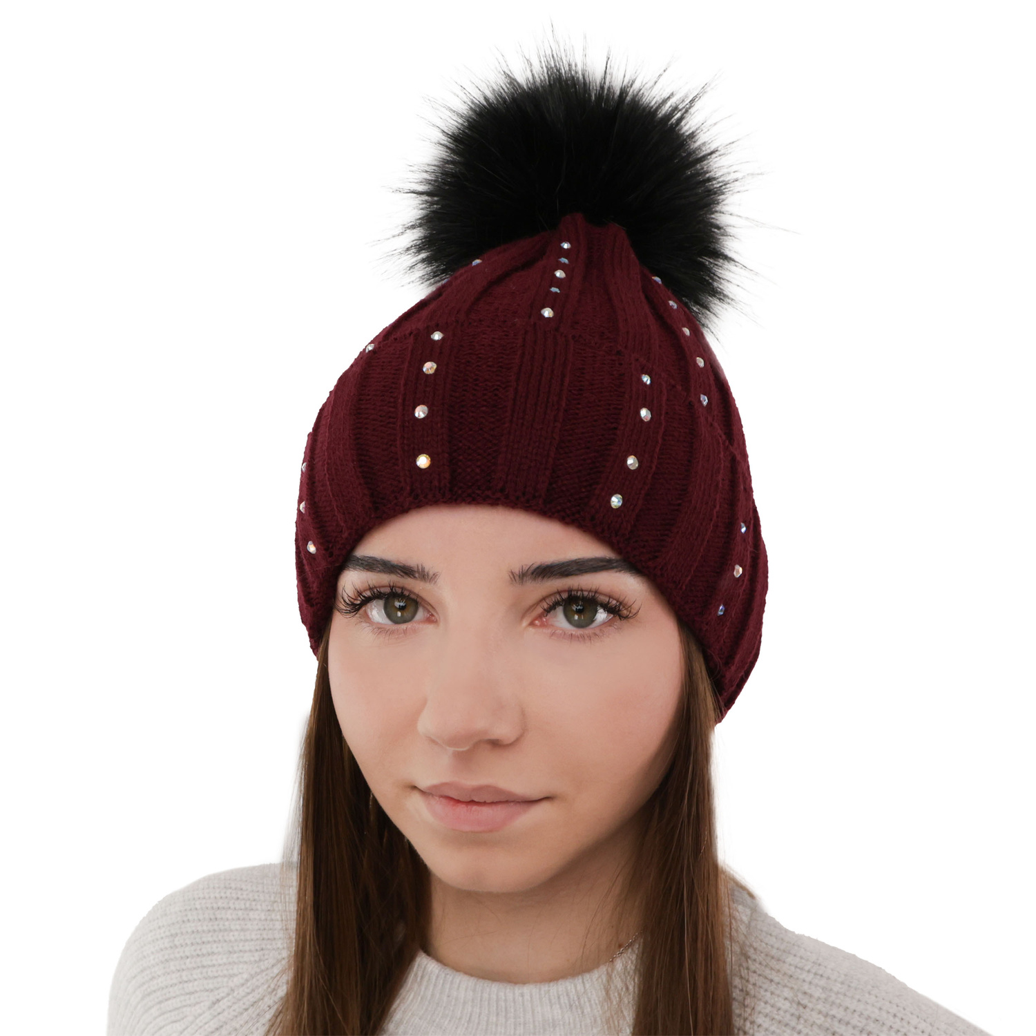 Woman's winter hat ecru Mada with pompom