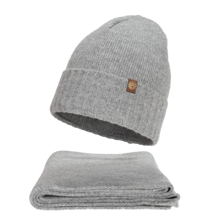 Woman's winter set: hat and scarf, gray, Shasta