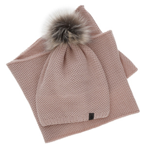 Woman's winter set: hat and tube scarf ecru Kaliana