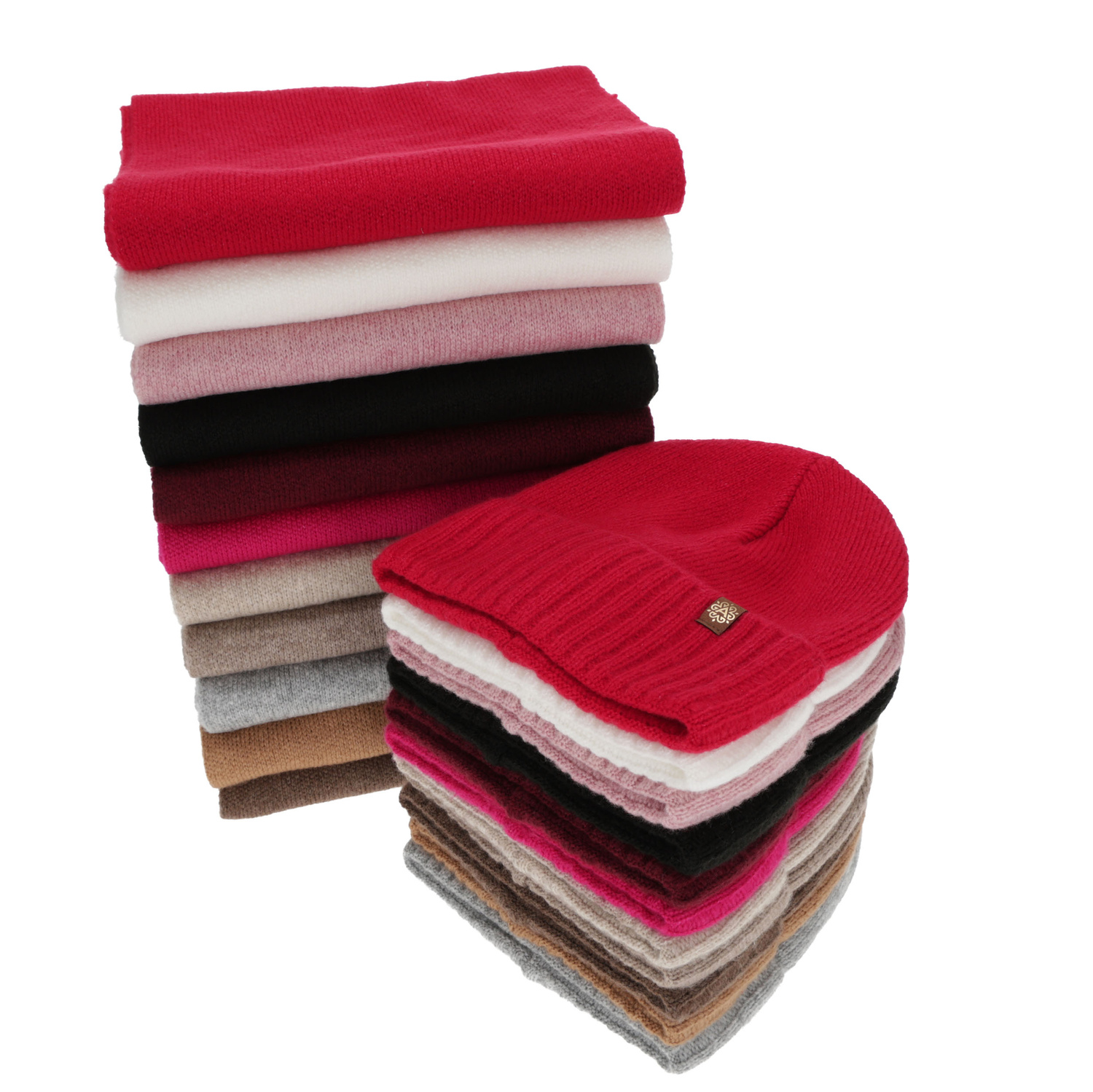 Woman's winter set: hat and scarf, white, Shasta